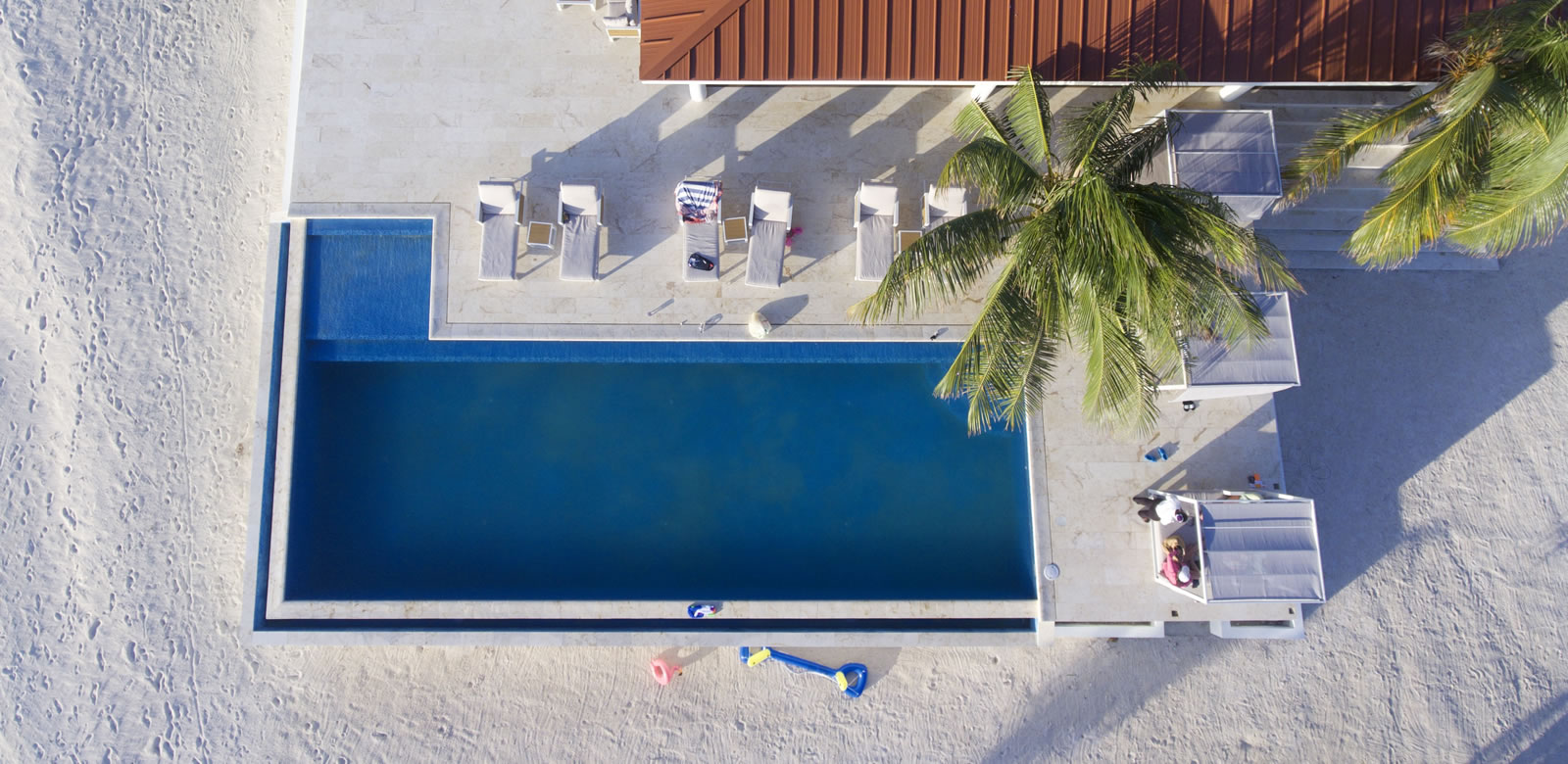 Manta Island Belize - Infinity Pool