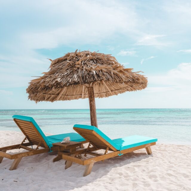 Relax on the beach at Manta, Belize