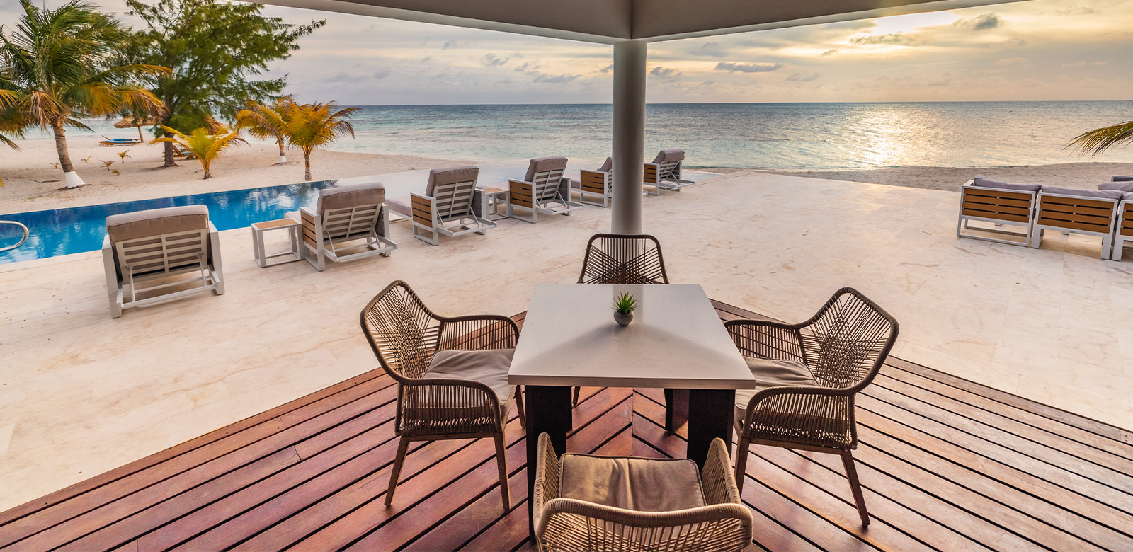 manta belize island dining