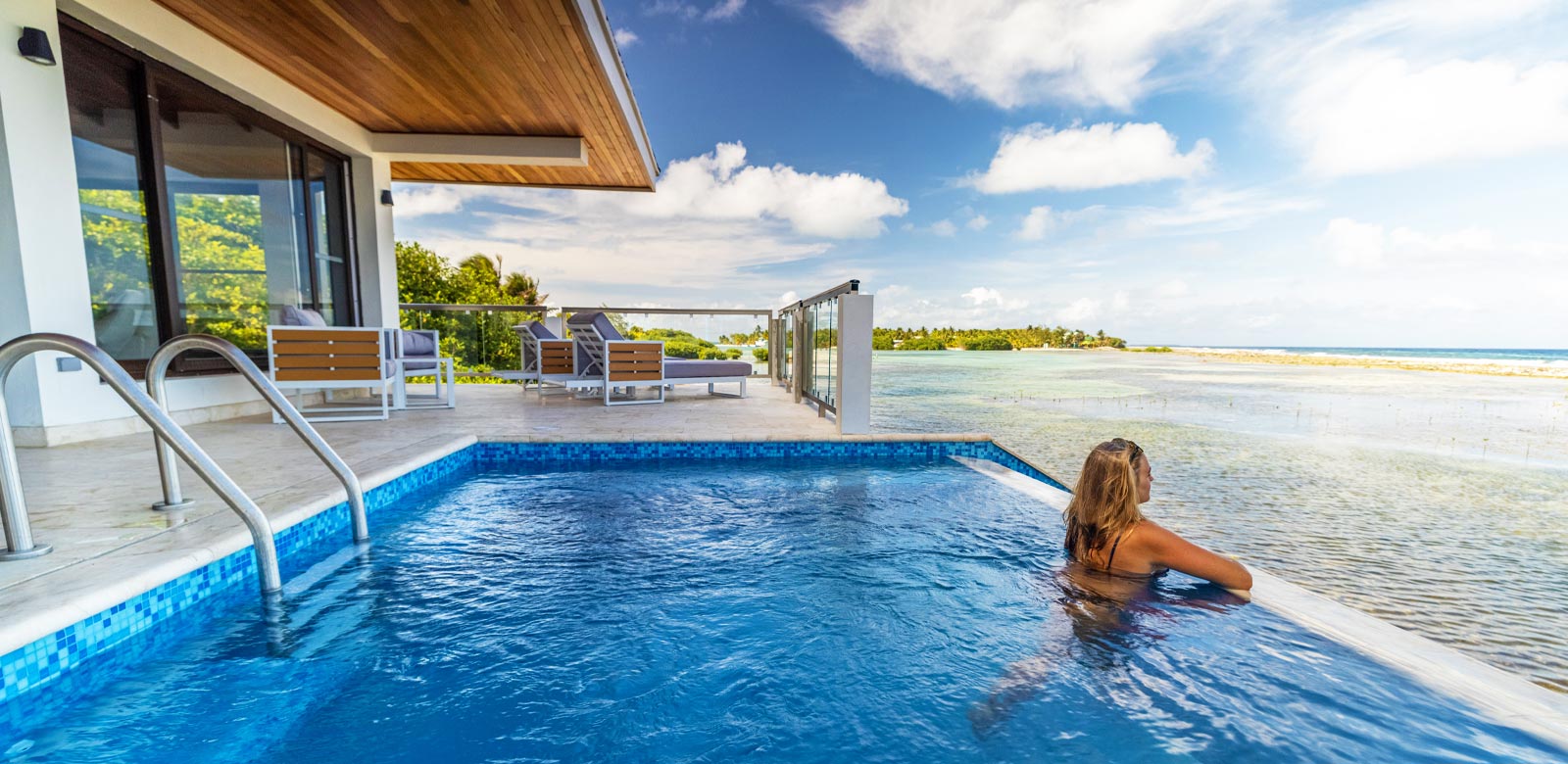 Overwater bungalows in Belize