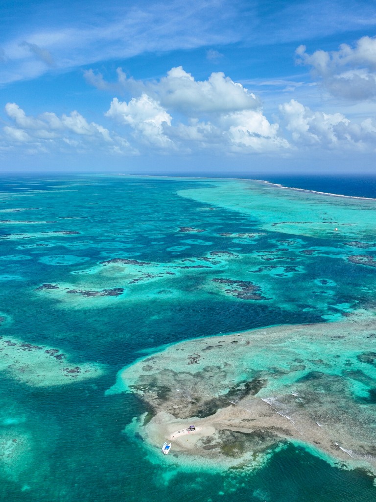 Glover's Reef Boat Tour