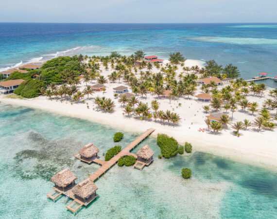 Robinson Crusoe Manta Island Resort