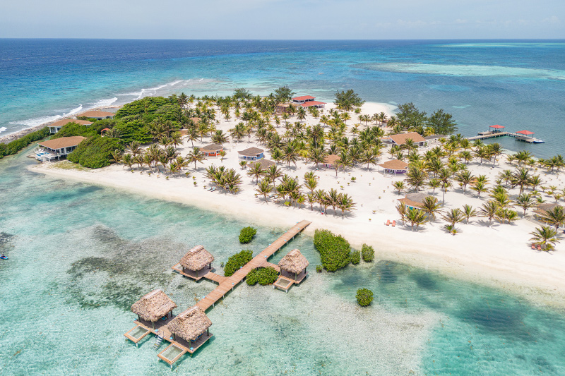 Robinson Crusoe Manta Island Resort