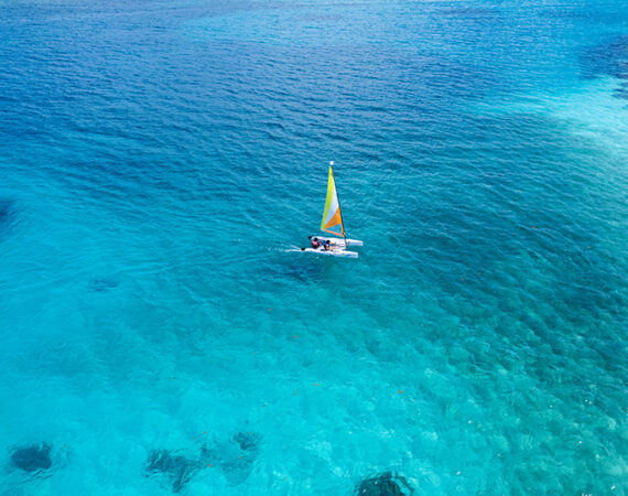 lush Belize island getaway