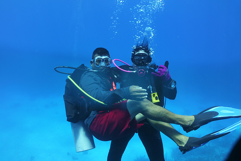 Belize reef diving